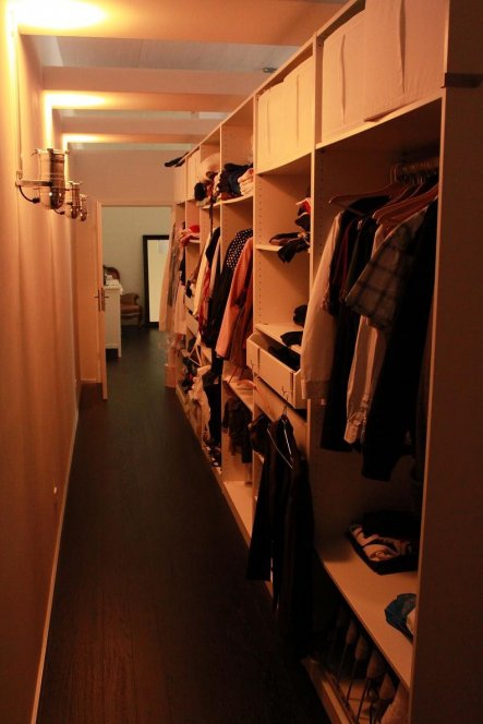 Schlafzimmer 'begehbarer Kleiderschrank'